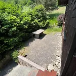 Entier, Vue Panoramique, Ruisseau Et Sauna. *