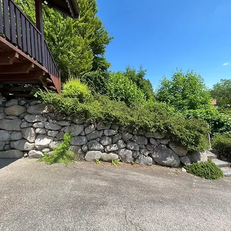 Entier, Vue Panoramique, Ruisseau Et Sauna.