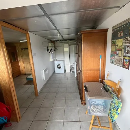 Entier, Vue Panoramique, Ruisseau Et Sauna. Alpesi faház Bussang