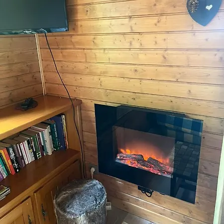 Alpesi faház Entier, Vue Panoramique, Ruisseau Et Sauna. *