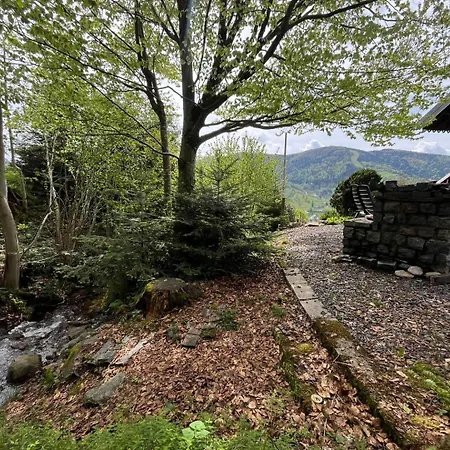 Entier, Vue Panoramique, Ruisseau Et Sauna. Chalé *