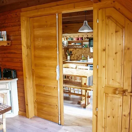 Entier, Vue Panoramique, Ruisseau Et Sauna. Σαλέ *